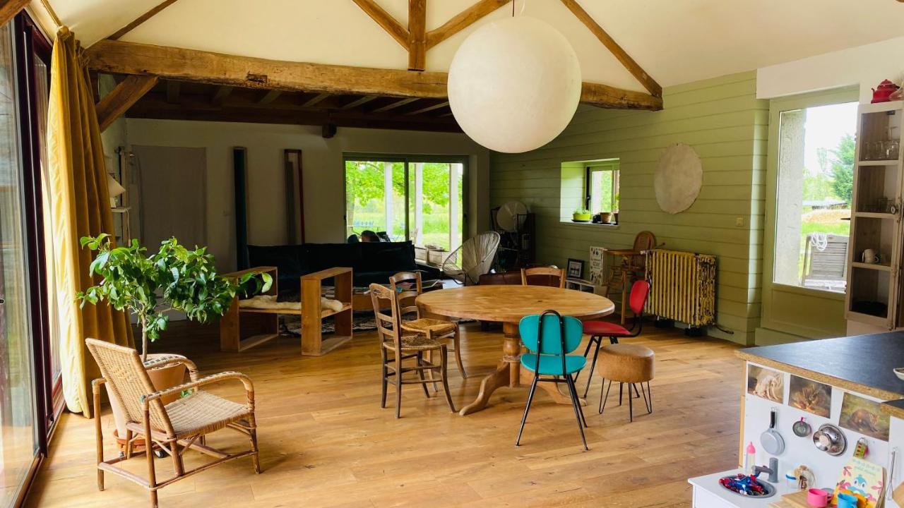 Chambre D'Hotes Dans Les Champs Jeux-Les-Bard Экстерьер фото